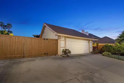 Exterior - 1745 Tamarack Ave, Carlsbad, CA 92008 photo 2 of 22