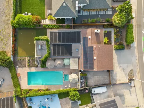 View/Area - 1745 Tamarack Ave, Carlsbad, CA 92008 photo 6 of 8