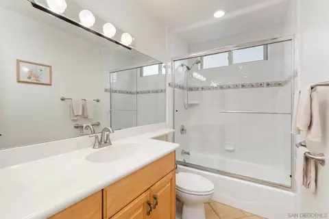 Bath - 1745 Tamarack Ave, Carlsbad, CA 92008 photo 3 of 3