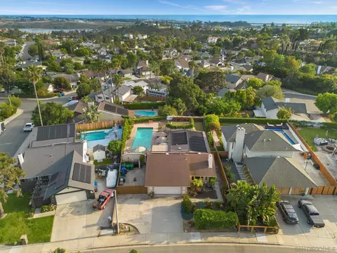 View/Area - 1745 Tamarack Ave, Carlsbad, CA 92008 photo 5 of 8