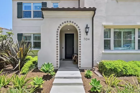 704 Merit Dr, San Marcos, CA 92078