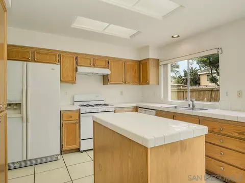 3183 Glancy Dr, San Ysidro, CA 92173 photo 10