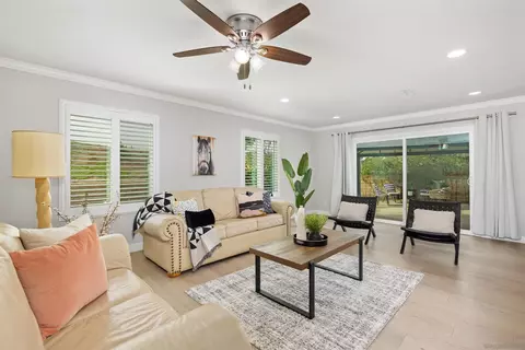 Living - 12866 Summerfield Ln, Poway, CA 92064 photo 5 of 7