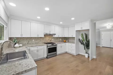 Kitchen - 12866 Summerfield Ln, Poway, CA 92064 photo 3 of 5