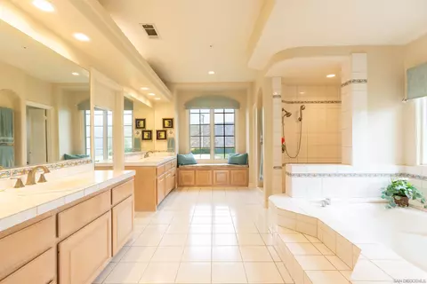 2377 Vern Dr, Fallbrook, CA 92028 photo 20