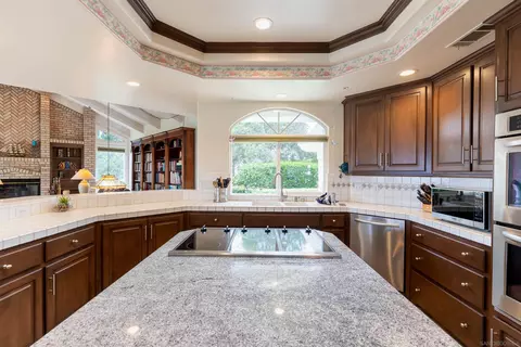 2377 Vern Dr, Fallbrook, CA 92028 photo 8