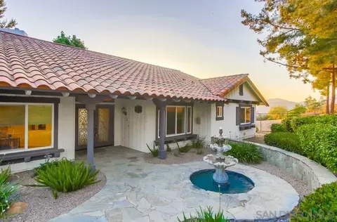 14442 Ranch Trail Dr, El Cajon, CA 92021