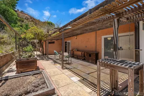 8402 Sugarman Dr, La Jolla, CA 92037 photo 21