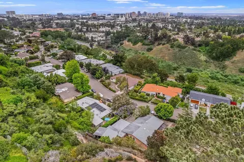 8402 Sugarman Dr, La Jolla, CA 92037 photo 29