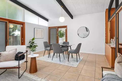 8402 Sugarman Dr, La Jolla, CA 92037 photo 4