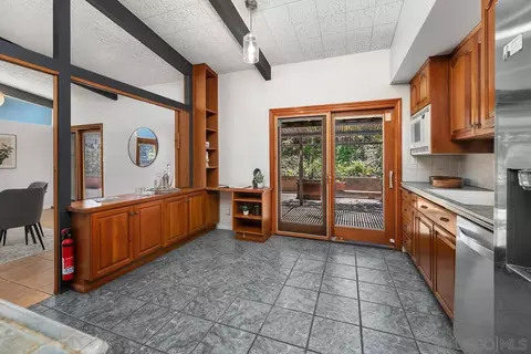8402 Sugarman Dr, La Jolla, CA 92037 photo 8