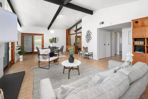 8402 Sugarman Dr, La Jolla, CA 92037 photo 3