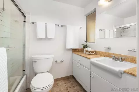 8402 Sugarman Dr, La Jolla, CA 92037 photo 16