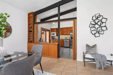 8402 Sugarman Dr, La Jolla, CA 92037 photo 6