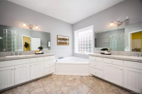 Bath - 7570 Corte Madera Rd, Pine Valley, CA 91962 photo 1 of 3