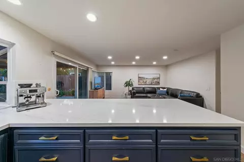 Kitchen - 1554 Traveld Way, Encinitas, CA 92024 photo 5 of 7