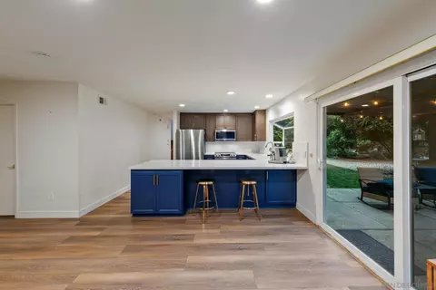 Kitchen - 1554 Traveld Way, Encinitas, CA 92024 photo 3 of 7