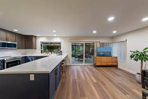 Kitchen - 1554 Traveld Way, Encinitas, CA 92024 photo 6 of 7
