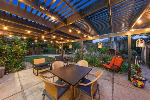 Exterior - 1554 Traveld Way, Encinitas, CA 92024 photo 6 of 13