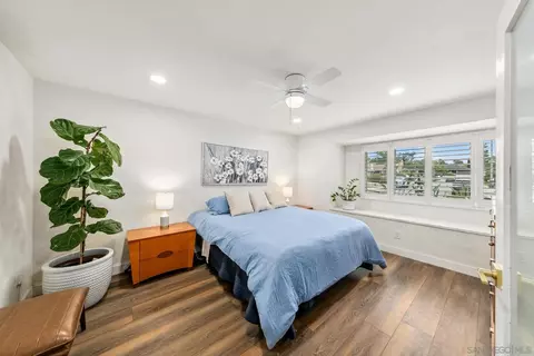 Bedroom - 1554 Traveld Way, Encinitas, CA 92024 photo 1 of 4