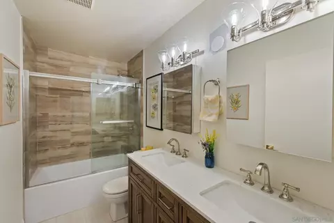 Bath - 1554 Traveld Way, Encinitas, CA 92024 photo 6 of 6