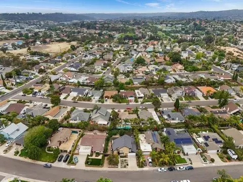 View/Area - 1554 Traveld Way, Encinitas, CA 92024 photo 3 of 3