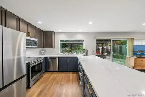 Kitchen - 1554 Traveld Way, Encinitas, CA 92024 photo 4 of 7
