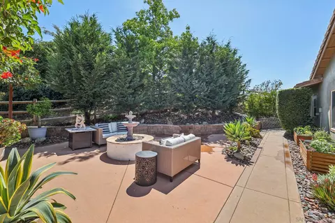 Exterior - 1305 Eagle Gln, Escondido, CA 92029 photo 12 of 14
