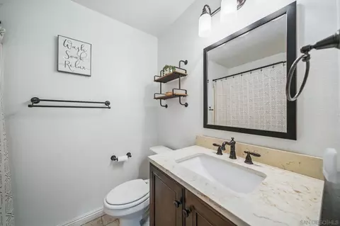 Bath - 27499 Jimson Cir, Temecula, CA 92591 photo 2 of 2