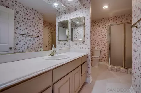 Bath - 14258 Arbolitos Dr, Poway, CA 92064 photo 1 of 9