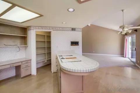 Kitchen - 14258 Arbolitos Dr, Poway, CA 92064 photo 4 of 6