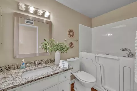 Bath - 14446 Sespe Pl, Poway, CA 92064 photo 3 of 3