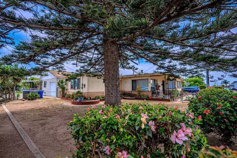 1216 11th St, Imperial Beach, CA 91932
