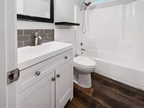 Bath - 212 S Wisconsin St, Fallbrook, CA 92028 photo 2 of 2