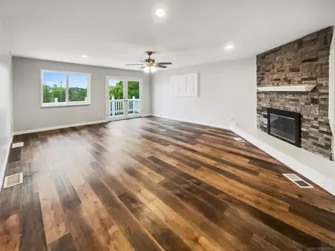 Living - 212 S Wisconsin St, Fallbrook, CA 92028 photo 3 of 3