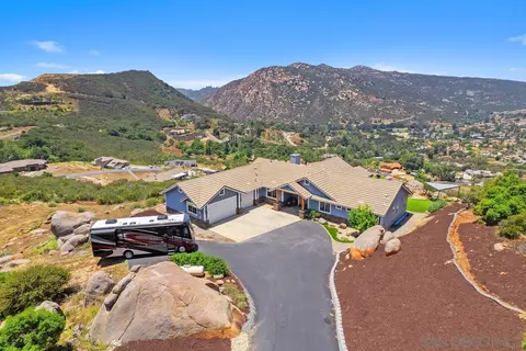 2227 Alpine Trail Pl, Alpine, CA 91901 photo 2