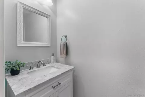 729 Mosaic Cir, Oceanside, CA 92057 photo 14