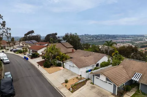 2748 Olympia Dr, Carlsbad, CA 92010 photo 38