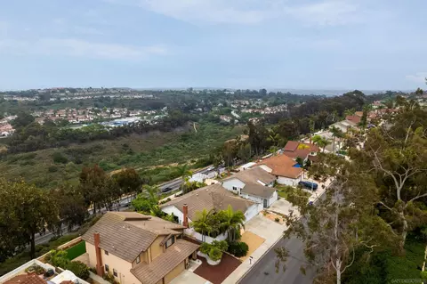 2748 Olympia Dr, Carlsbad, CA 92010 photo 39