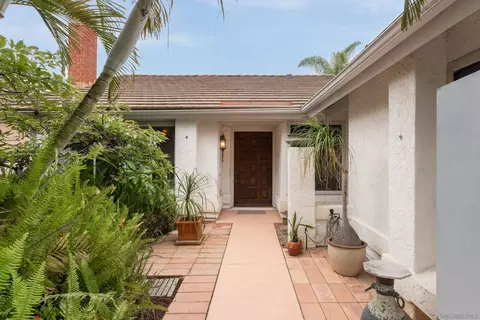 2748 Olympia Dr, Carlsbad, CA 92010 photo 2