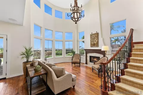 Living - 1460 Lauren Ct, Encinitas, CA 92024 photo 2 of 5