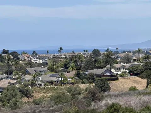 View/Area - 1460 Lauren Ct, Encinitas, CA 92024 photo 2 of 6