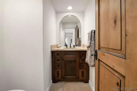 Bath - 1460 Lauren Ct, Encinitas, CA 92024 photo 1 of 4