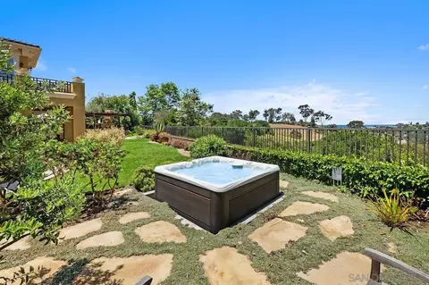 Exterior - 1460 Lauren Ct, Encinitas, CA 92024 photo 3 of 5