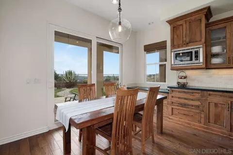 Dining - 1460 Lauren Ct, Encinitas, CA 92024 photo 3 of 3