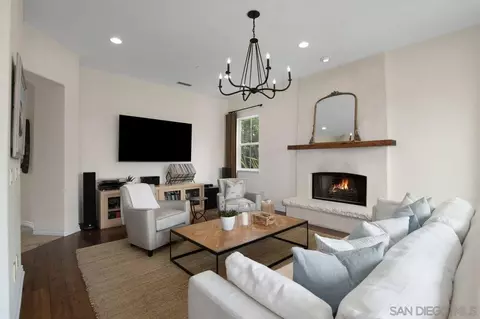Living - 1460 Lauren Ct, Encinitas, CA 92024 photo 5 of 5