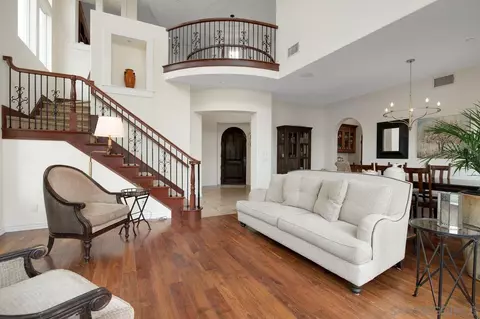 Living - 1460 Lauren Ct, Encinitas, CA 92024 photo 3 of 5