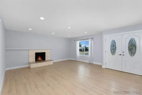 Living - 9956 Via Debbie, Santee, CA 92071 photo 4 of 7