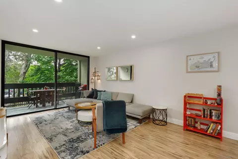 3825 Centre St #16, San Diego, CA 92103