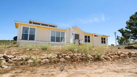 2075 Boulder Oaks Rd, Potrero, CA 91963